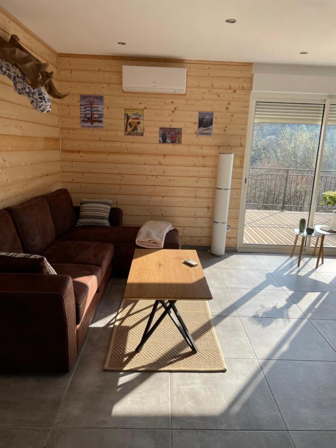 Gîte des Brimbelles La Neuveville-Devant-Lepanges Extérieur photo